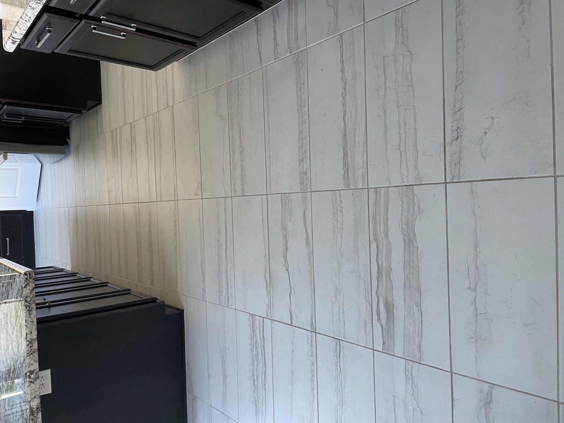 Porcelain tile & grout clean — before