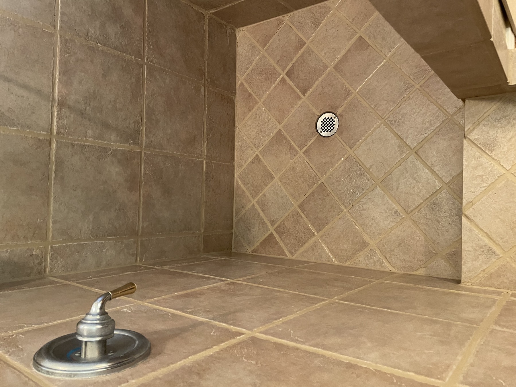 Shower clean, seal & tile repair — after
